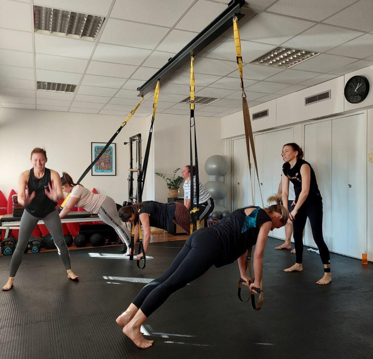 Tog3ther Cours De Yoga En Ligne Marseille 13012 Pourquoi S Entrainer Avec Le TRX